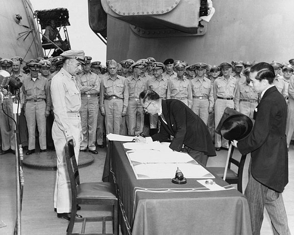 Japonların teslim olması 1945